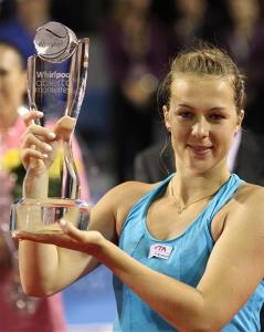 年轻中场球 年轻中场球